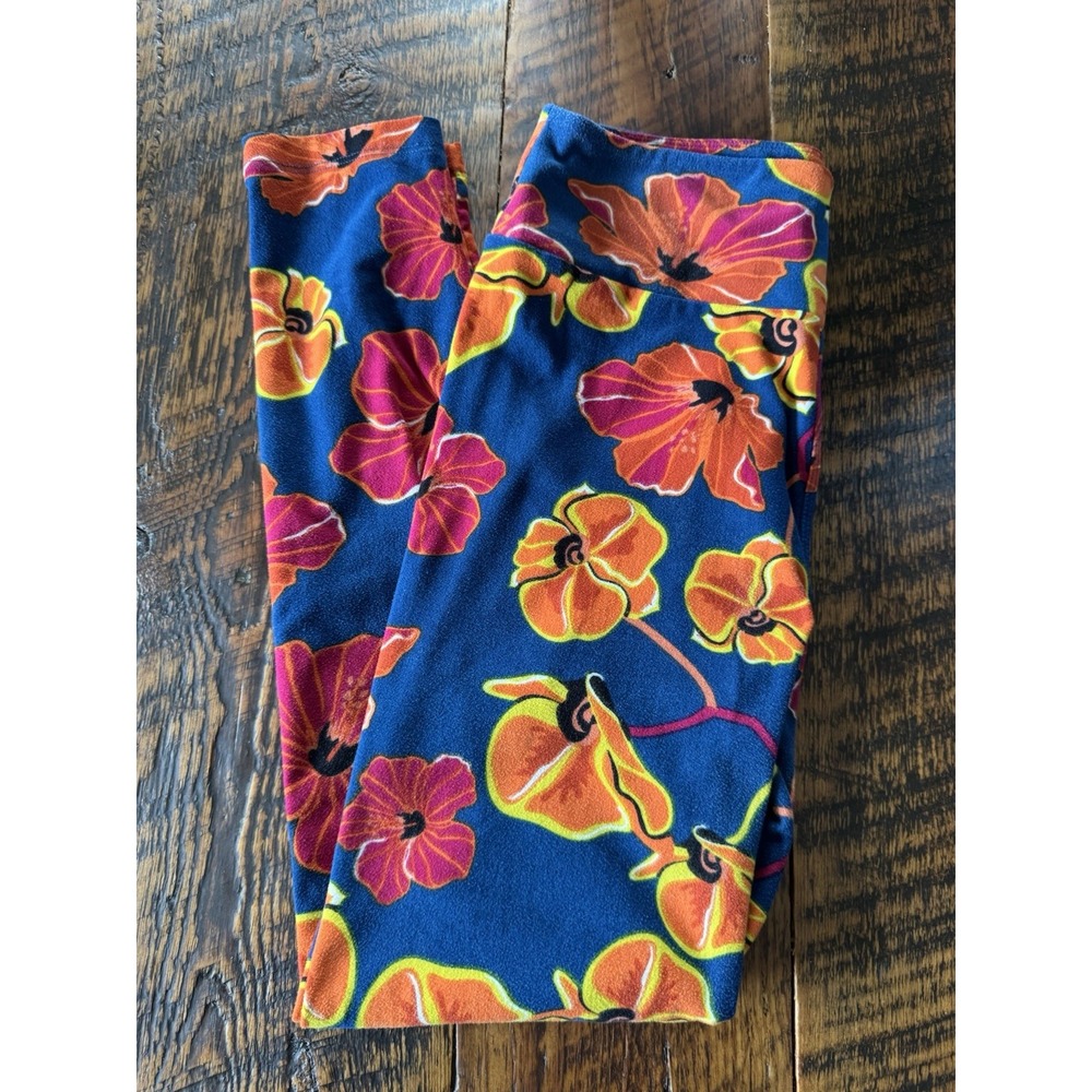 Lularoe OS Leggings - Floral on Navy
